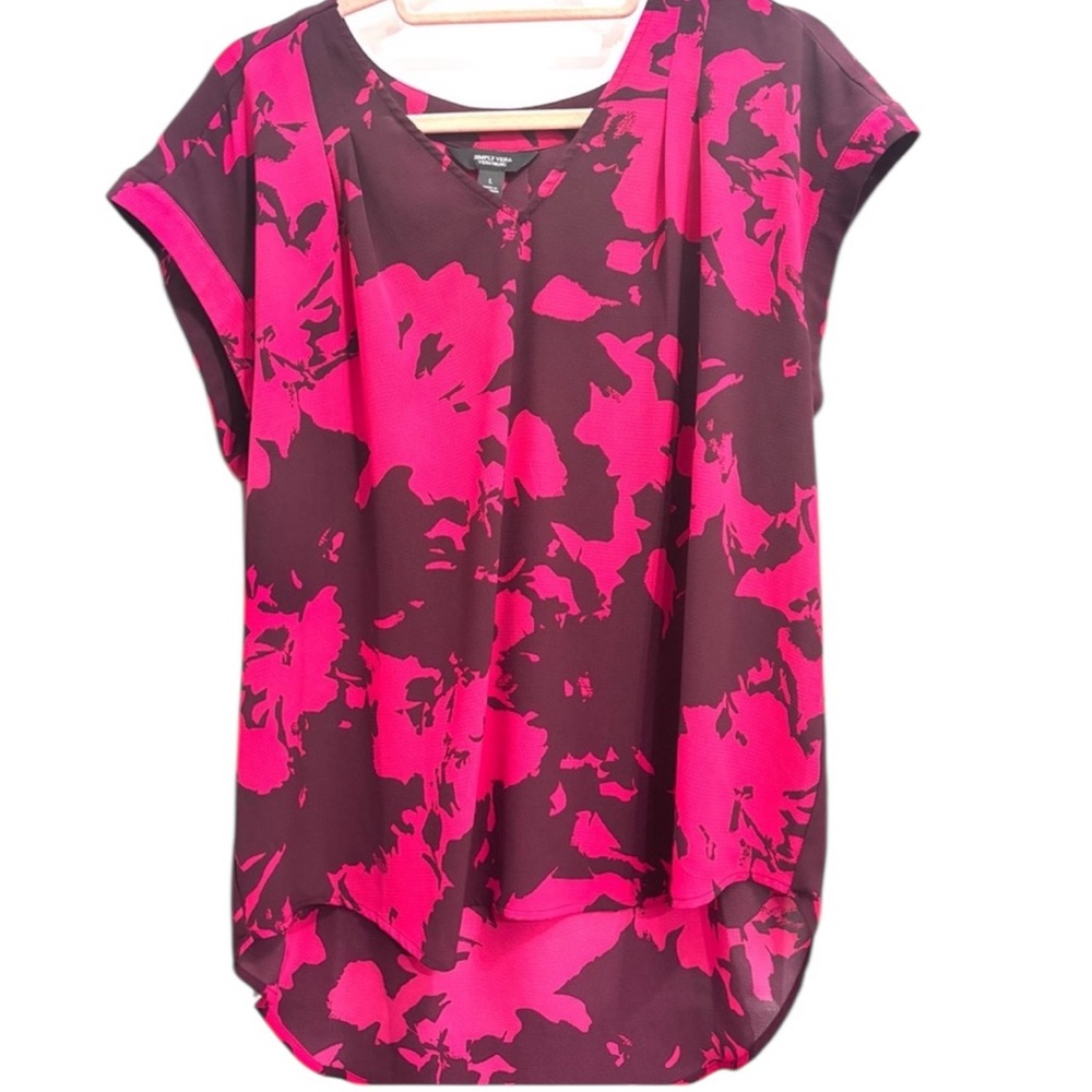 NWOT Simply Vera plum and pink floral top